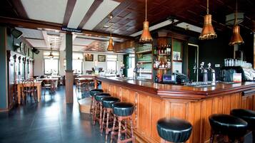 Chalet | Bar (on property)
