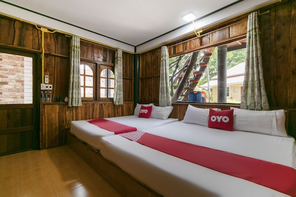 Superior Double Room | Desk, free WiFi, bed sheets