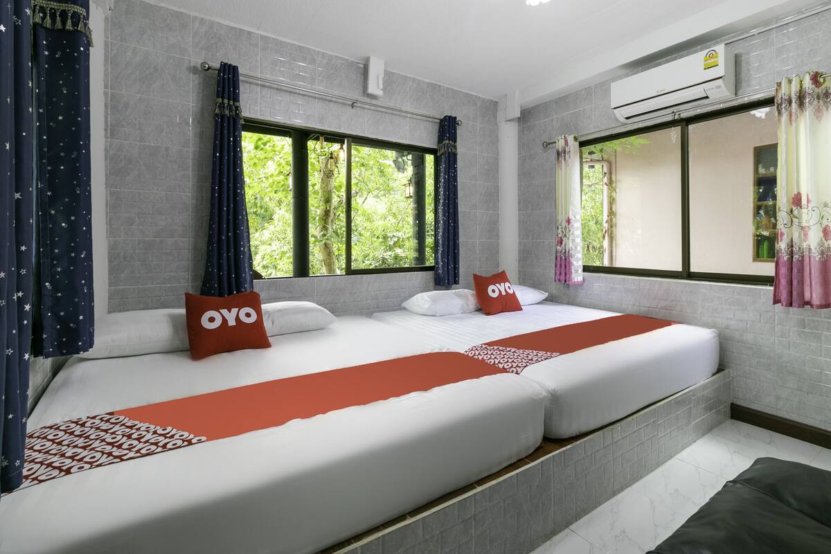 Premier Double Room | Desk, free WiFi, bed sheets