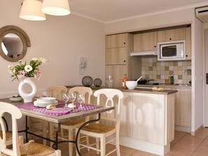 Apartment | Private kitchen | Coffee/tea maker, fridge, microwave, dishwasher - Bright Apartment in French Style Near the Beach of Issambres (Roquebrune-sur-Argens)