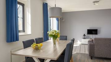 House | Dining