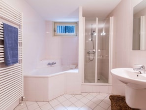 Bathtub