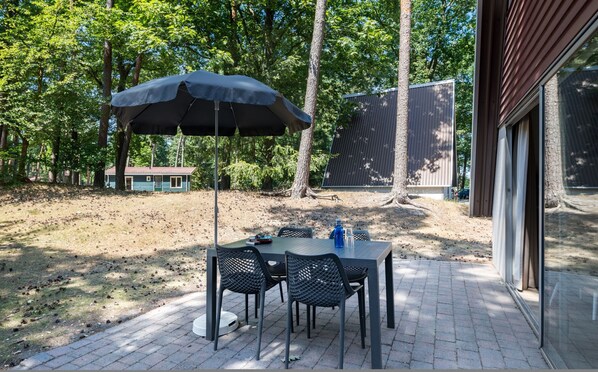 Bungalow | Dining
