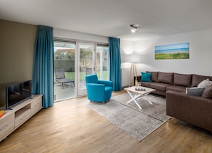 Living room - Holiday Home in Zeebad Near the Beach (Breskens)
