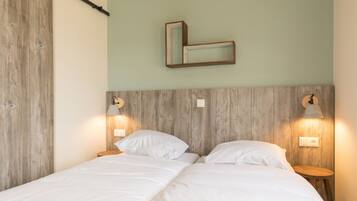 2 bedrooms, bed sheets