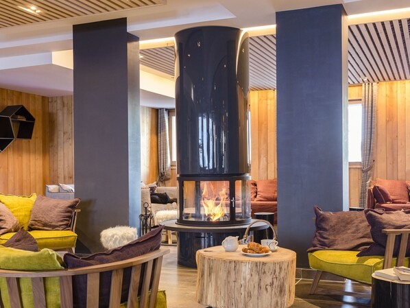 Living room - Attractive Apartment in a Chalet Directly on the ski Slope (Tignes)