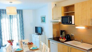 Unclassified image, 4 of 17, button - Beautiful Maisonette With Terrace in the Beautiful Provence (Cabries)