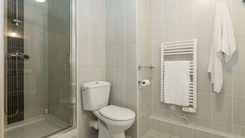 Apartment | Bilik Mandi