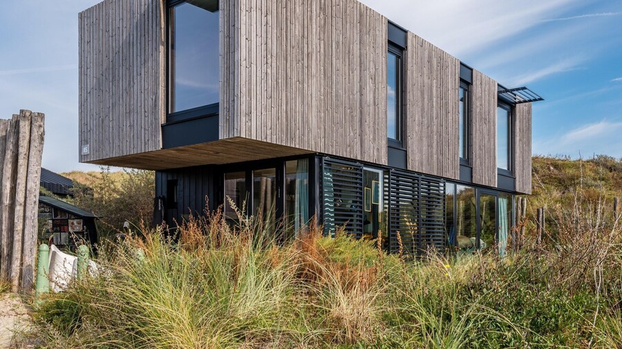 Modern Lodge With 2 Bathrooms, Near the Beach