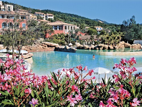 Sea-view Studio in the Beautiful Fortified Town Grimaud
