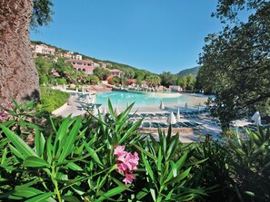 Exterior - Sea-view Studio in the Beautiful Fortified Town Grimaud (Grimaud)