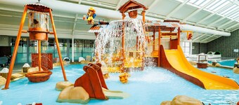 Beautiful Lodge at the Lake and Beach