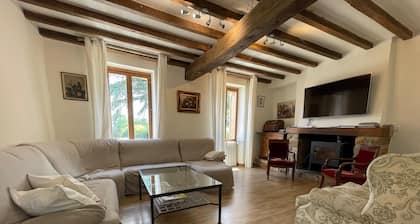 Luxurious Villa in Cazaubon With Swimming Pool