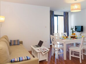 Apartment | Living room - Seafront Apartment With Pool (Guidel)