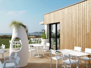 Balcony - Seafront Apartment With Pool (Guidel)