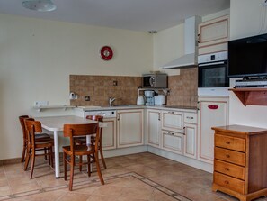 House | Dining - Attached House With Garden for 2 People and a Baby in a Small-scale Park (Castelnaud-la-Chapelle)