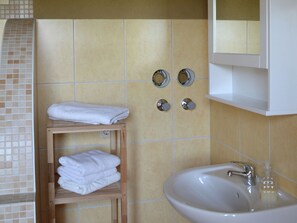 House | Bathroom