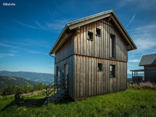 Exterior - Luxurious Chalet in Wolfsberg With Sauna (Bad Sankt Leonhard im Lavanttal)