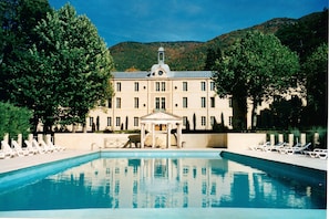 Exterior - Chateau Luxury Stay Montbrun (Montbrun-les-Bains)