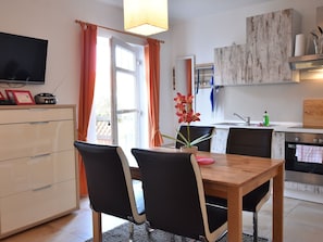 Dining - Ravishing Apartment in Nienhagen With Garden (Nienhagen)
