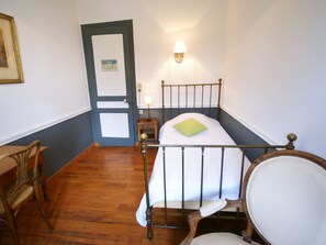 House | Room amenity - Castle in Asnieres With Tennis & Forest Views (Asnieres)