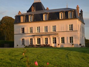 Exterior - Castle in Asnieres With Tennis & Forest Views (Asnieres)