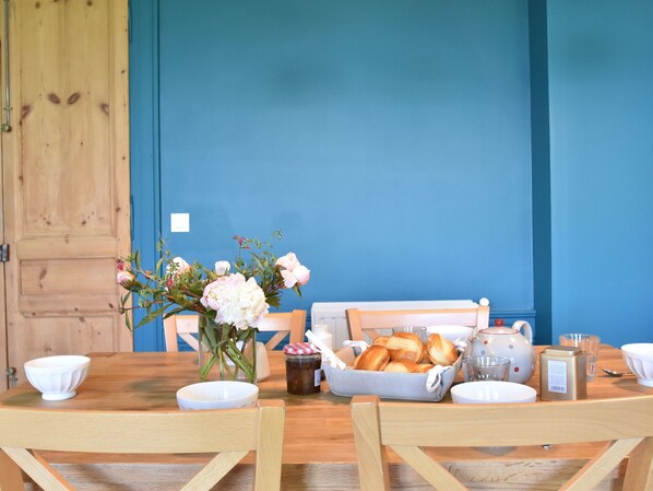 House | Private kitchen - Castle in Asnieres With Tennis & Forest Views (Asnieres)