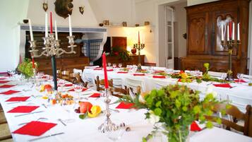 House | Dining