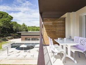 Balcony - Modern and Comfortable Apartment Near the Pont du Gard (Vers-Pont-du-Gard)