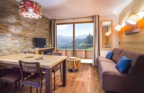 Living room - Modern Comfort by the Slopes (Tignes)