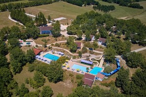 Exterior - Holiday Home in Mauroux With Pools & Vineyards (Mauroux)
