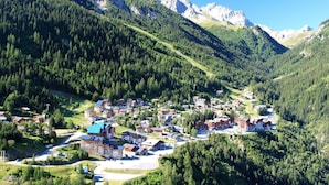 Unclassified image, 5 of 11, button - Comfortable Apartment With a View and Wi-fi in Valfréjus (Modane)