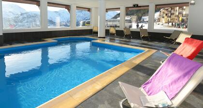 Chalet in Auris-en-oisans With Balcony Views