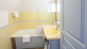 Unclassified image, 4 of 29, button - Comfortable House With Dishwasher, Located in Nature Reserve (Fort-Mahon-Plage)