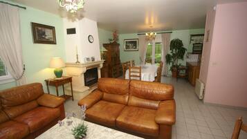 House | Living room