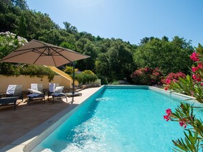 Outdoor pool - Modern Villa in Le Muy Countryside With Private Pool (Le Muy)