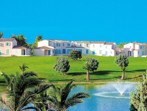 Exterior - Comfortable Apartment on the Ground Floor in Provence (Cabries)