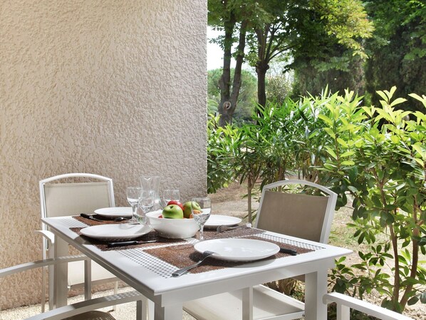 House | Balcony - Resort in Arles Near Camargue Flamingos (Arles)