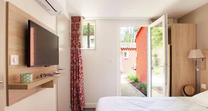 Resort in Arles Near Camargue Flamingos