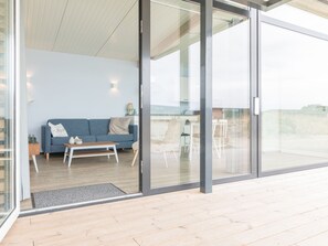 House | Exterior - Comfortable Lodge With Dishwasher, Near the Beach (Hollum)
