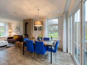 Dining - Comfy Holiday Home in Oostkapelle With Garden (Oostkapelle)