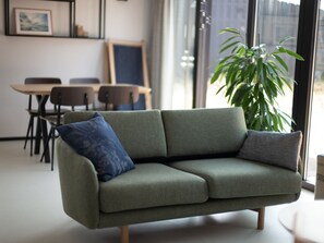 Living room - Modern Lodge With 2 Bathrooms, Near the Sea (Zandvoort)