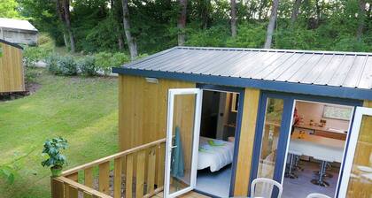 Modern eco Lodge Located in the Dordogne Wine District
