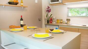 Maison | Cuisine privée | Réfrigérateur, micro-ondes