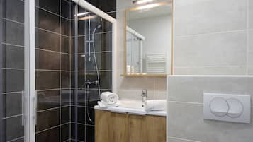 Apartment | Bathroom