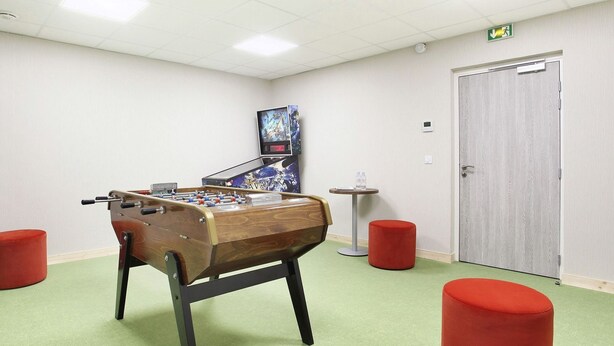Games room - Chalet in La Clusaz With Spa & Ski Access (La Clusaz)