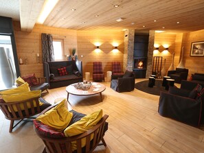 Reception - Apartment on Slopes in Les Menuire (Les Belleville)