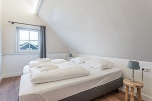 บ้านพัก | 5 ห้องนอน, ตกแต่งพิเศษโดยเฉพาะ, ผ้าปูที่นอน