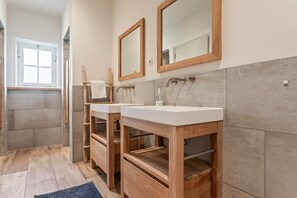 Ferienhaus | Badezimmer