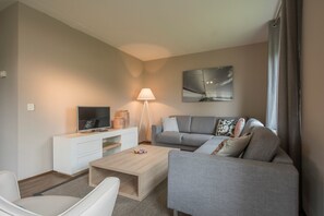 Villa | Living room - Restyled Villa With Dishwasher, Near the Sea in Domburg (Domburg)